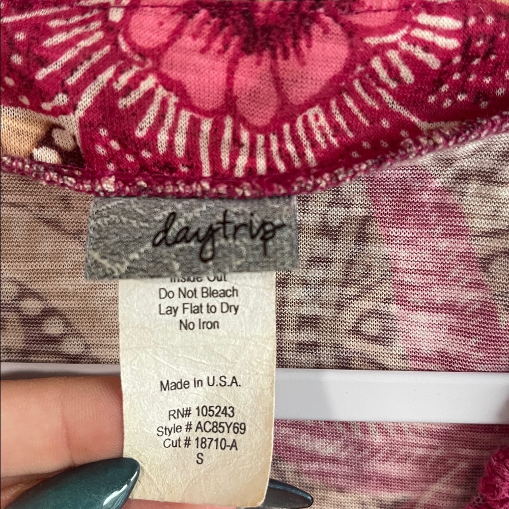Vintage Made in USA Y2K DayTrip Multicolor Ruffle Top - Picture 3 of 6